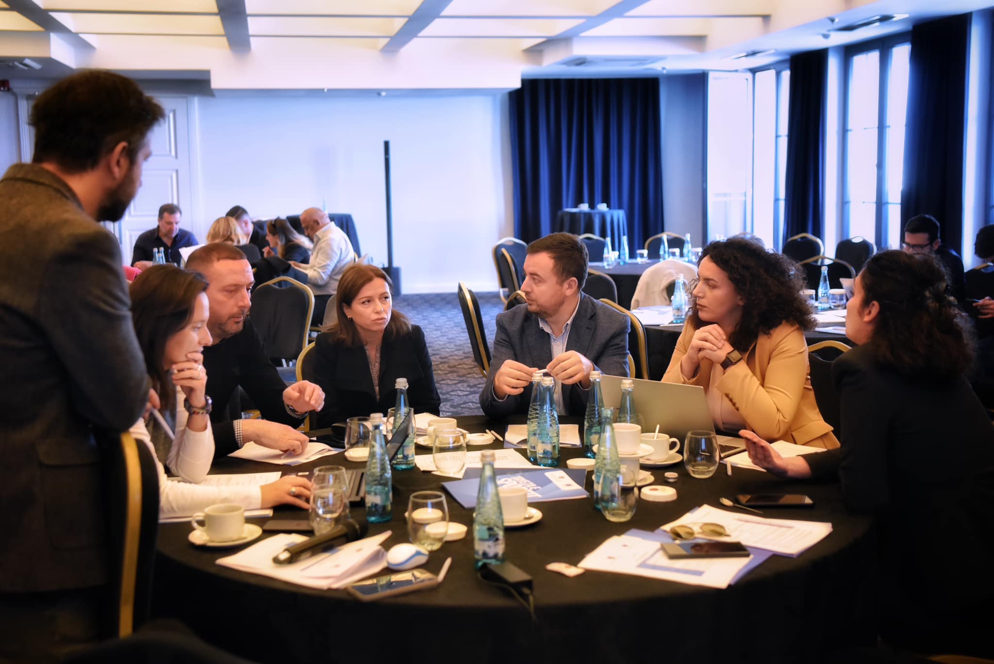 Dushku dhe Rraci, marrin pjesën në Tryezën e gjashtë të Sportit